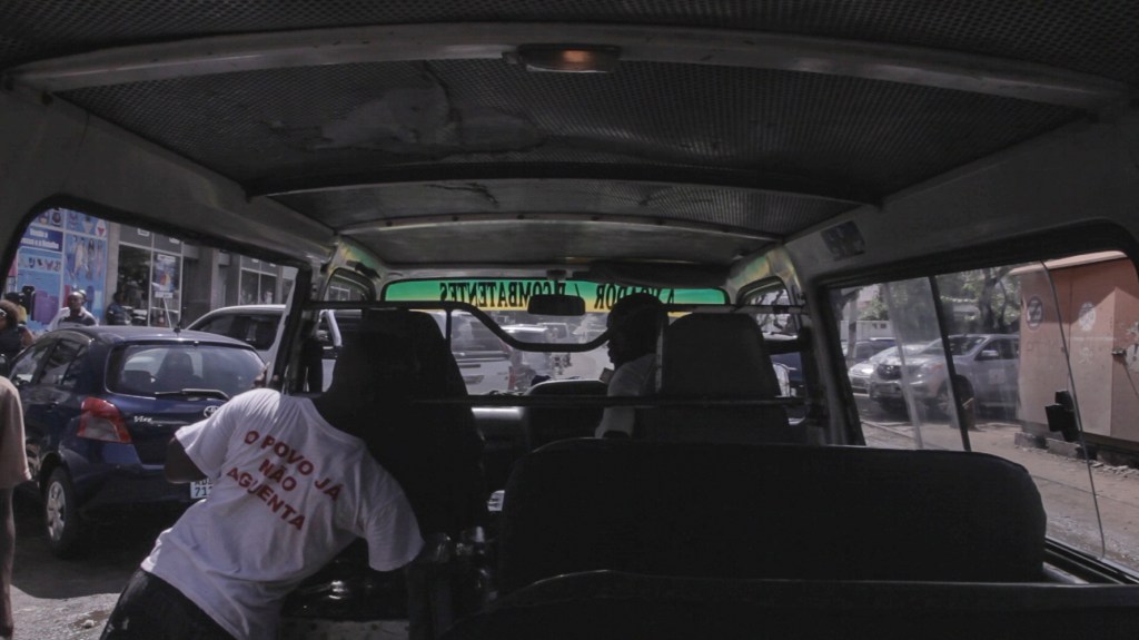 No Angulo das Ruas_1